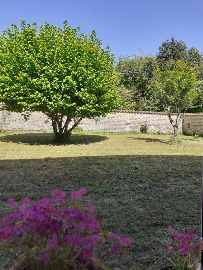 Chez Martine Apartment Hanc Екстериор снимка