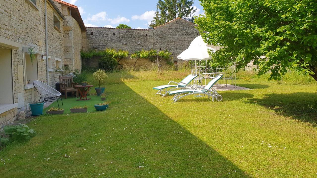 Chez Martine Apartment Hanc Екстериор снимка