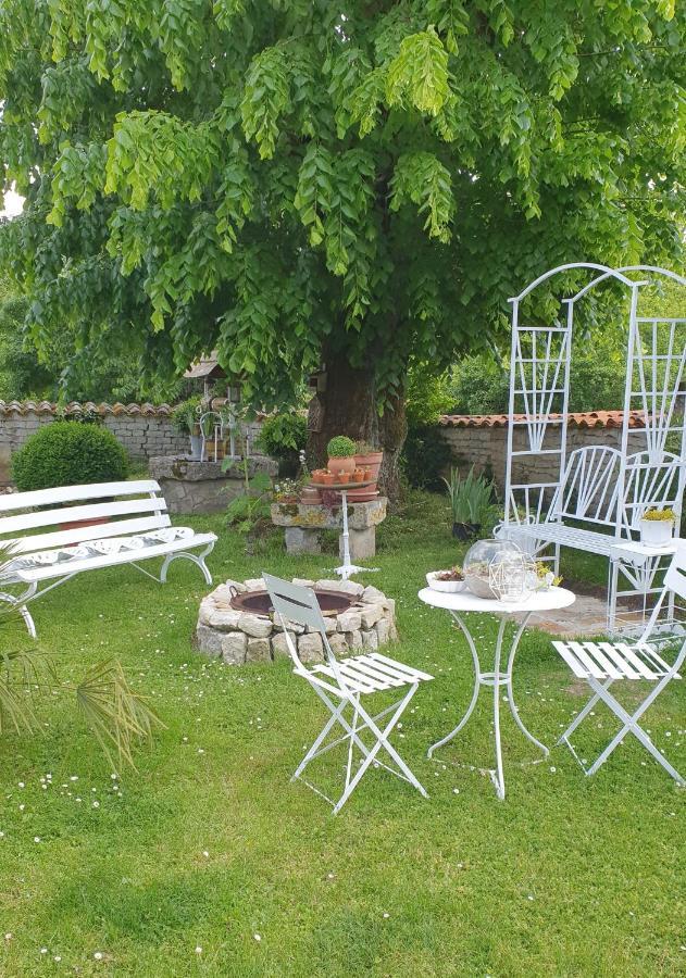Chez Martine Apartment Hanc Екстериор снимка